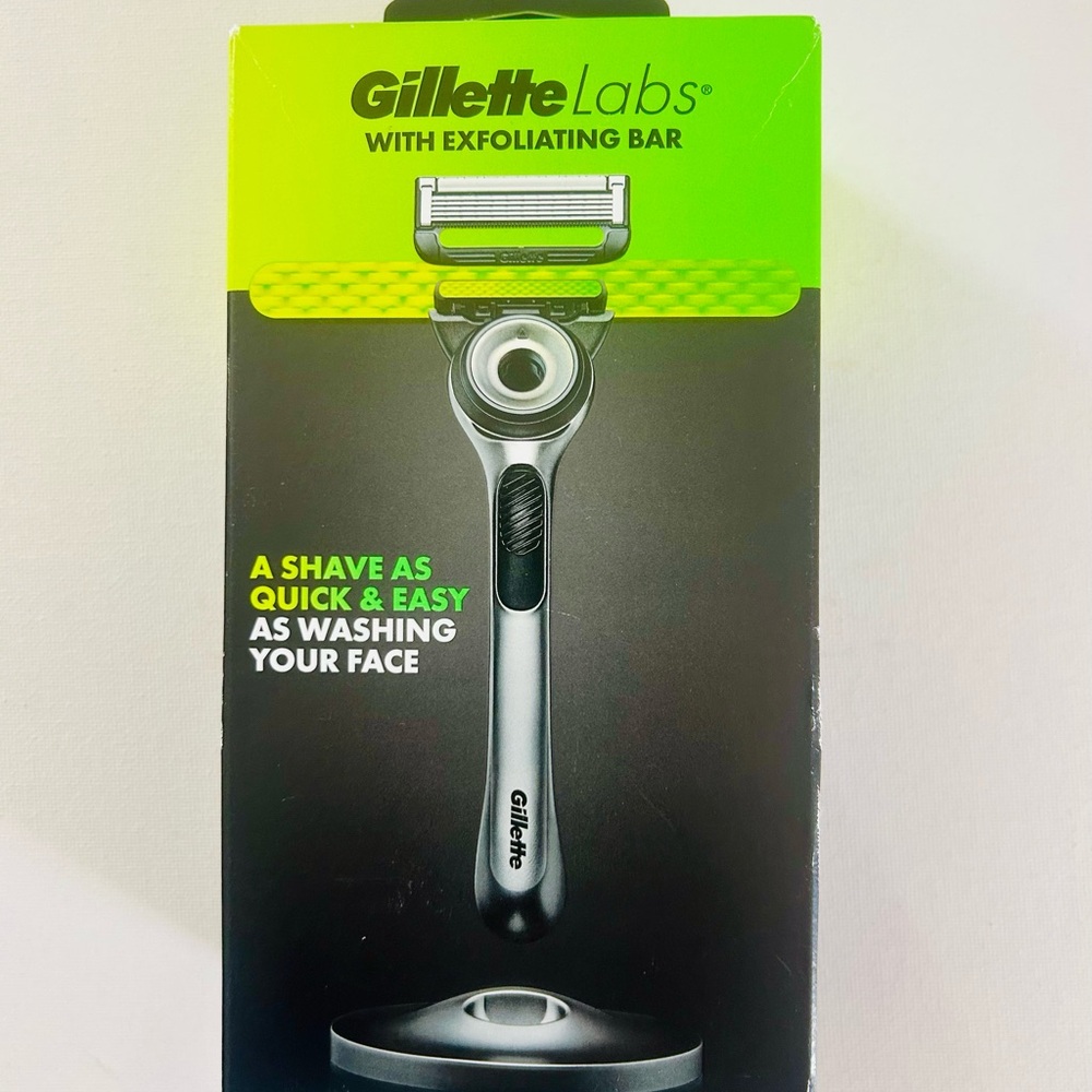 Black Shaving Razor with Sleek Design and Modern Features